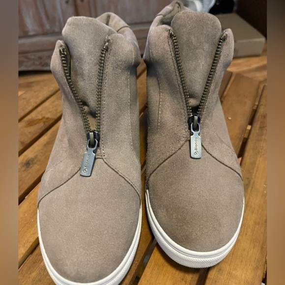 Blondo Waterproof Ankle Booties w/ Front Zipper. In EUC. Size 11. Padding. - Picture 4 of 7